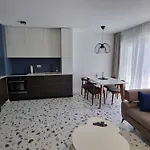 Delta House - Beta