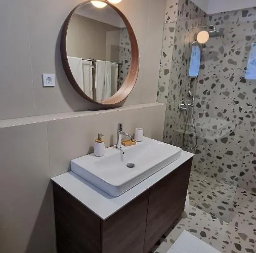 Delta House - Beta *