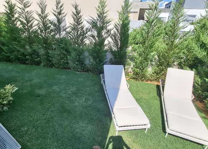 Delta House - Beta *