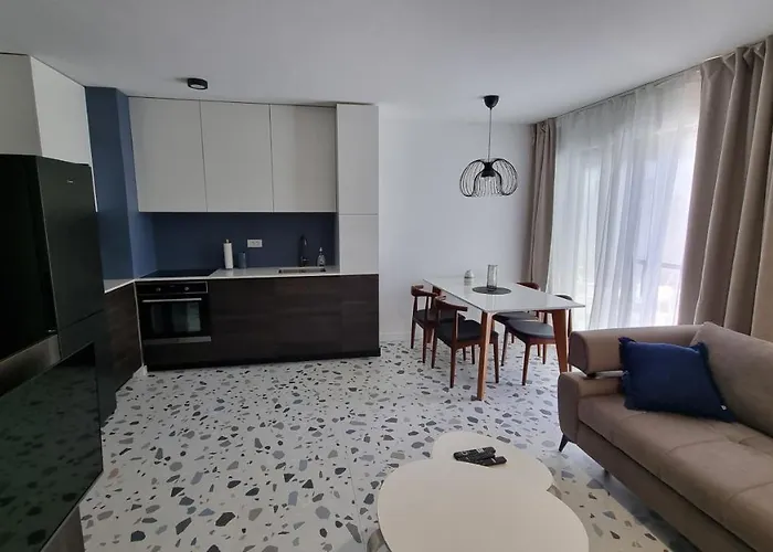 Delta House - Beta